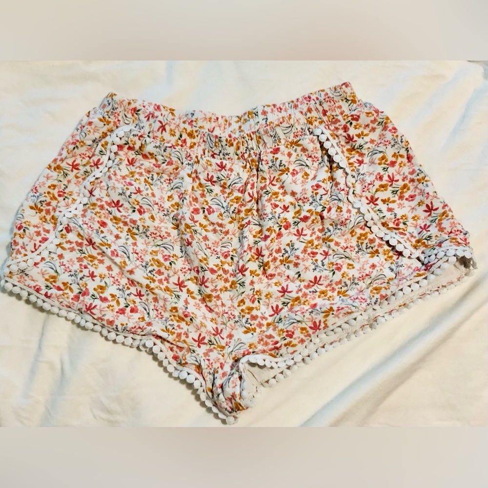SADIE&SAGE•SIZE-M•LINEN•SHORTS       3 for $15 - Picture 6 of 8